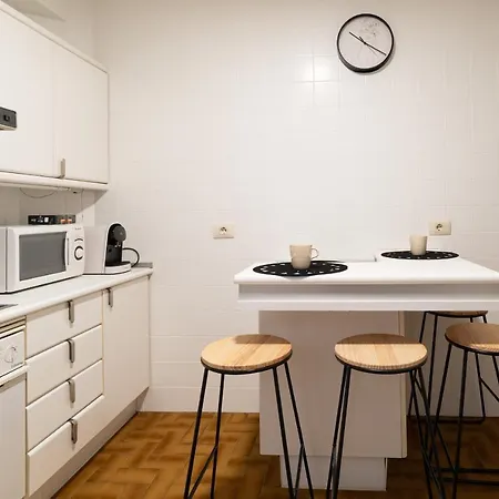 Apartment Amplia Vivienda Con Garaje *