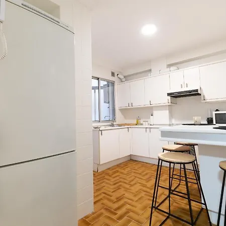 Amplia Vivienda Con Garaje Apartment