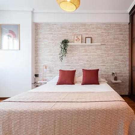 Amplia Vivienda Con Garaje Apartamento Vigo