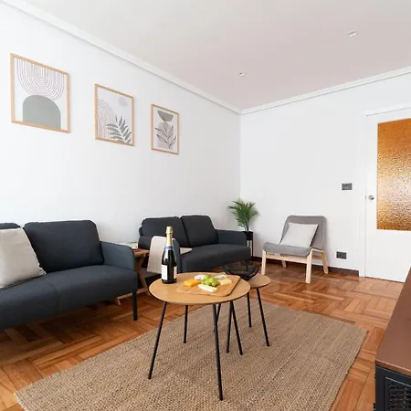 Amplia Vivienda Con Garaje * Vigo