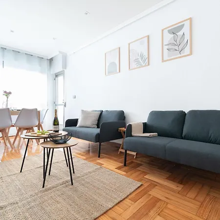 Apartment Amplia Vivienda Con Garaje *