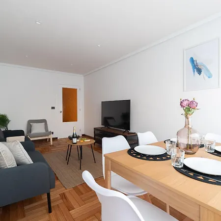Apartment Amplia Vivienda Con Garaje *