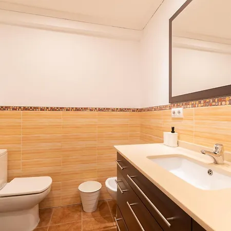 Διαμέρισμα Amplia Vivienda Con Garaje