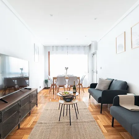 Amplia Vivienda Con Garaje Διαμέρισμα Βίγκο