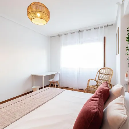 Amplia Vivienda Con Garaje Apartment