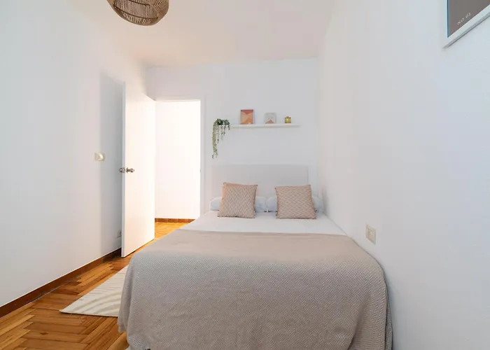 Daire Amplia Vivienda Con Garaje Vigo